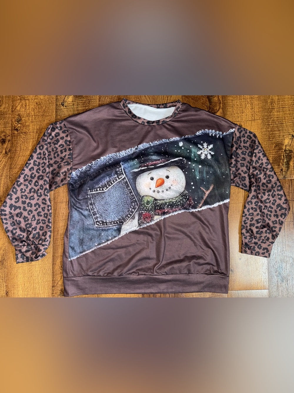 Women’s Snowman Leopard Lightweight Sweatshirt